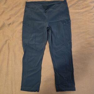 Teal cropped Lululemon Leggings, Size 8